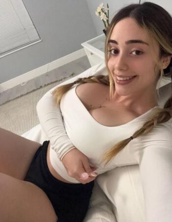 Clara Jimena la compañía perfecta para tus momentos especiales